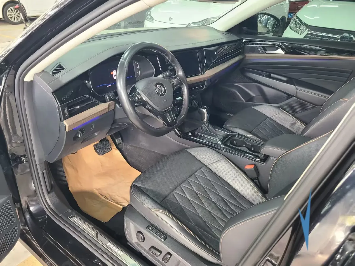 2019 Volvo V40 1.5T 152HP L4 6AT,autocango,china used car exporter,china ev exporter,chinese used car exporter,chinese used ev exporter