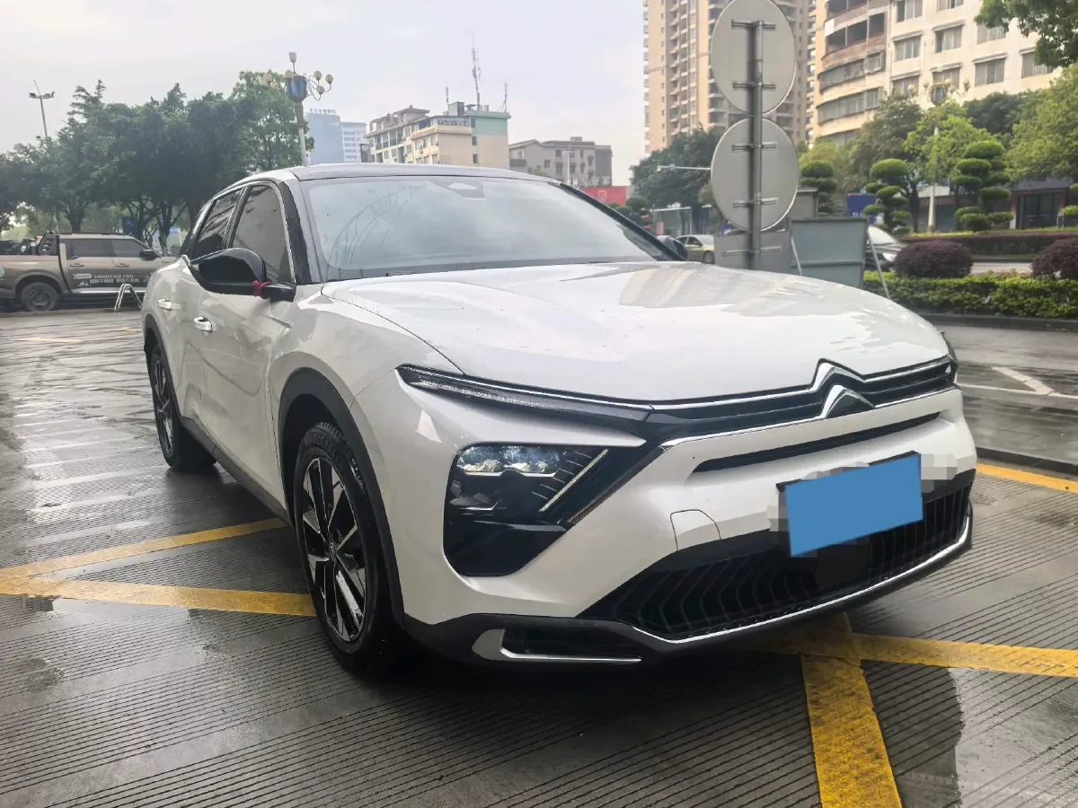 2022 Citroen C5 X 1.6T 175HP L4 8AT,autocango,china used car exporter,china ev exporter,chinese used car exporter,chinese used ev exporter
