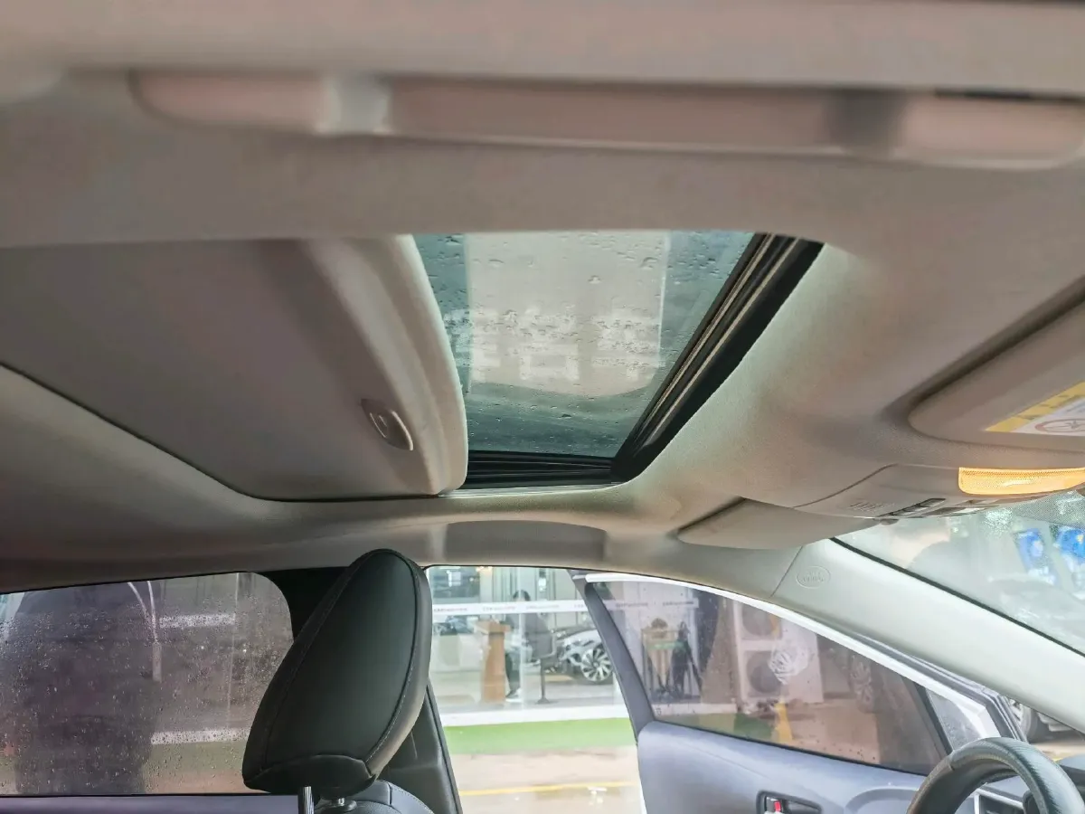 2021 Toyota Corolla 1.2T 116HP L4 CVT,autocango,china used car exporter,china ev exporter,chinese used car exporter,chinese used ev exporter