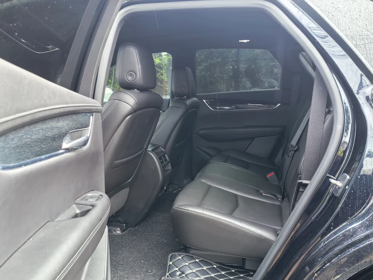 2021 Cadillac XT5 2.0T 237HP L4 9AT,autocango,china used car exporter,china ev exporter,chinese used car exporter,chinese used ev exporter