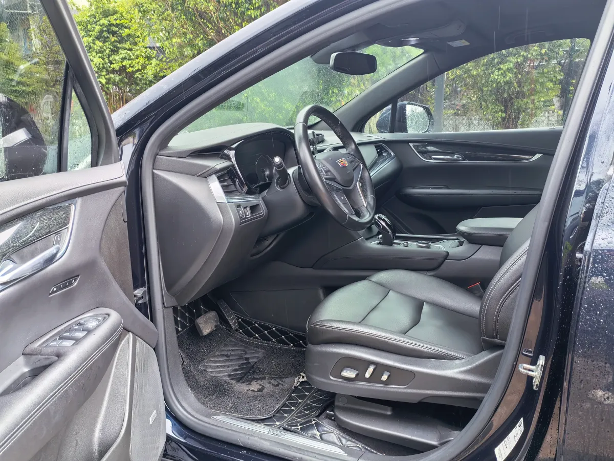 2021 Cadillac XT5 2.0T 237HP L4 9AT,autocango,china used car exporter,china ev exporter,chinese used car exporter,chinese used ev exporter