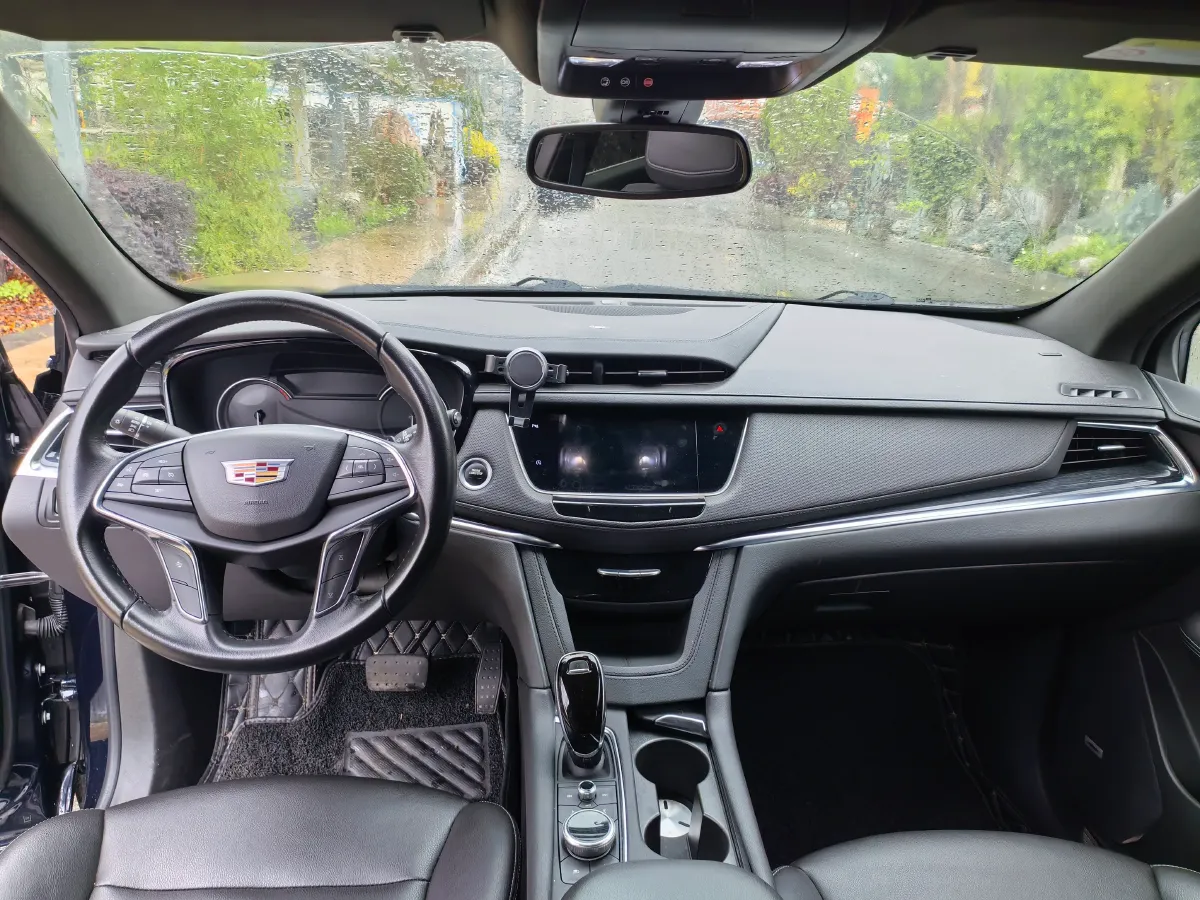 2021 Cadillac XT5 2.0T 237HP L4 9AT,autocango,china used car exporter,china ev exporter,chinese used car exporter,chinese used ev exporter