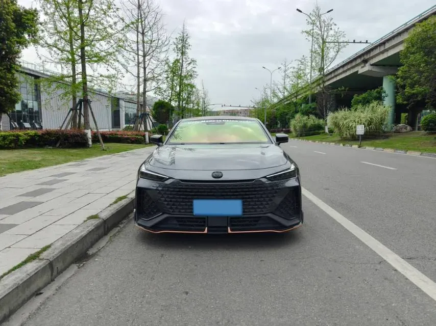 2023 ChangAn UNI-V 2.0T 233HP L4 8AT,autocango,china used car exporter,china ev exporter,chinese used car exporter,chinese used ev exporter