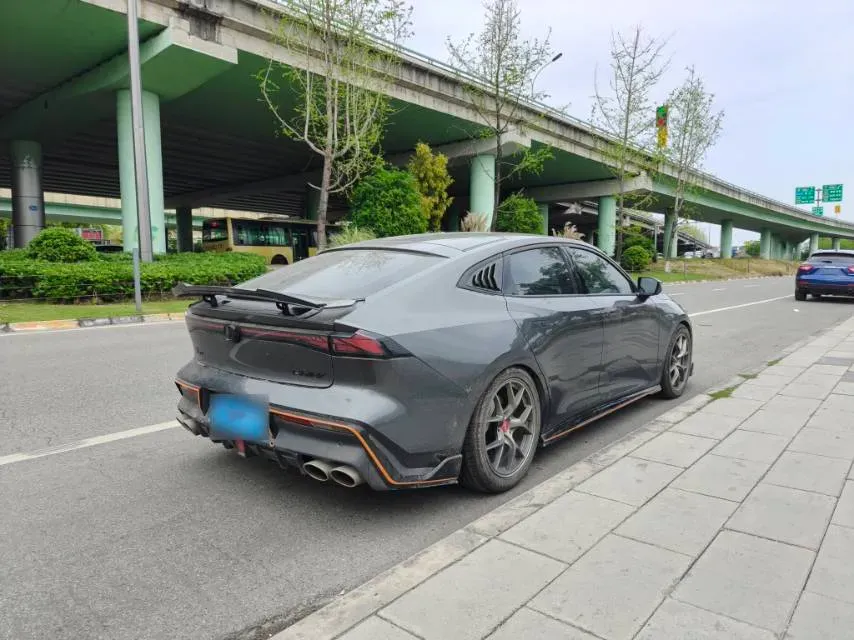 2023 ChangAn UNI-V 2.0T 233HP L4 8AT,autocango,china used car exporter,china ev exporter,chinese used car exporter,chinese used ev exporter