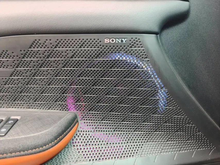 2023 ChangAn UNI-V 2.0T 233HP L4 8AT,autocango,china used car exporter,china ev exporter,chinese used car exporter,chinese used ev exporter