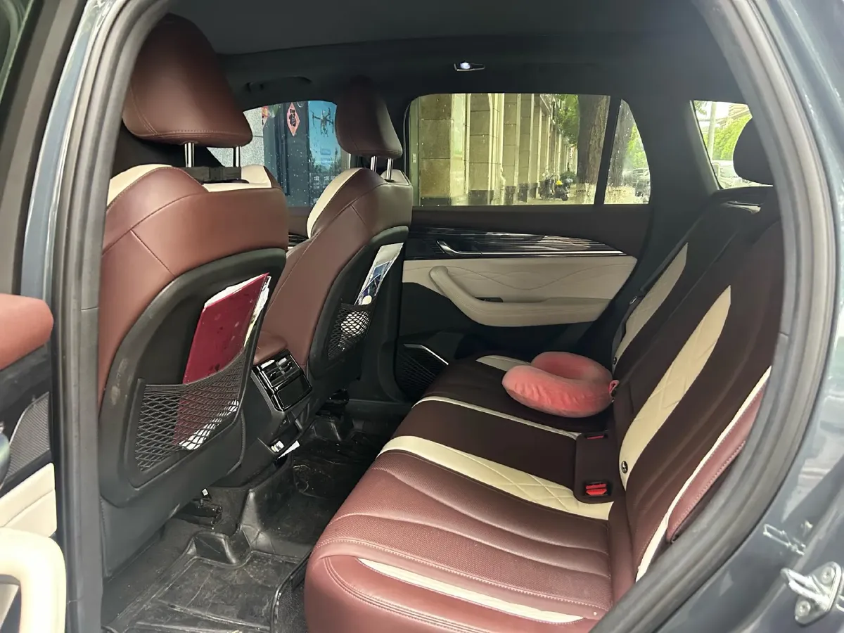 2021 Geely Monjaro 2.0T 218HP L4 7DCT,autocango,china used car exporter,china ev exporter,chinese used car exporter,chinese used ev exporter