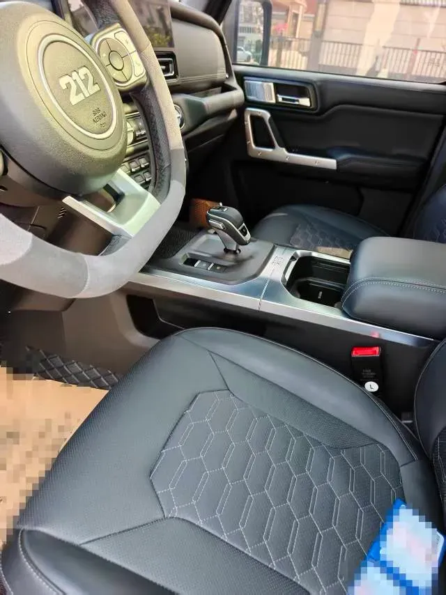 2024 212 212 T01 2.0T 252HP L4 8AT,autocango,china used car exporter,china ev exporter,chinese used car exporter,chinese used ev exporter