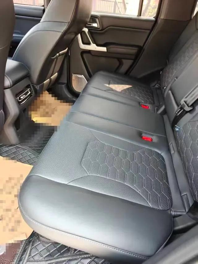 2024 212 212 T01 2.0T 252HP L4 8AT,autocango,china used car exporter,china ev exporter,chinese used car exporter,chinese used ev exporter