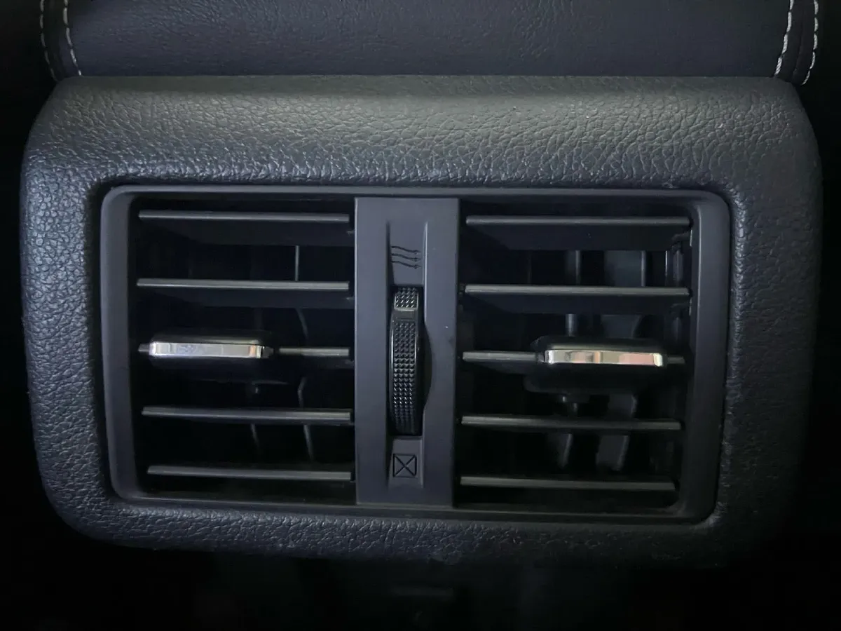 2020 Mitsubishi Outlander 2.0L 166HP L4 CVT,autocango,china used car exporter,china ev exporter,chinese used car exporter,chinese used ev exporter