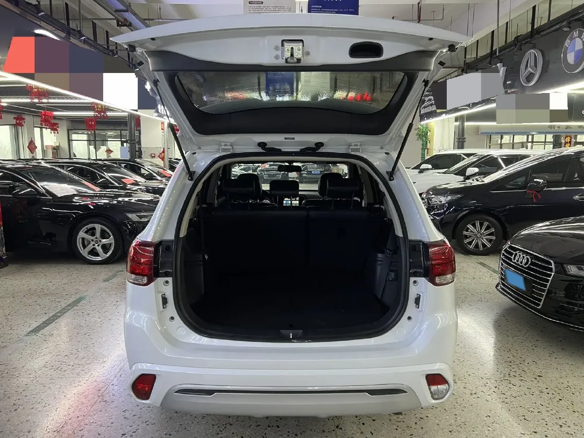 2020 Mitsubishi Outlander 2.0L 166HP L4 CVT,autocango,china used car exporter,china ev exporter,chinese used car exporter,chinese used ev exporter