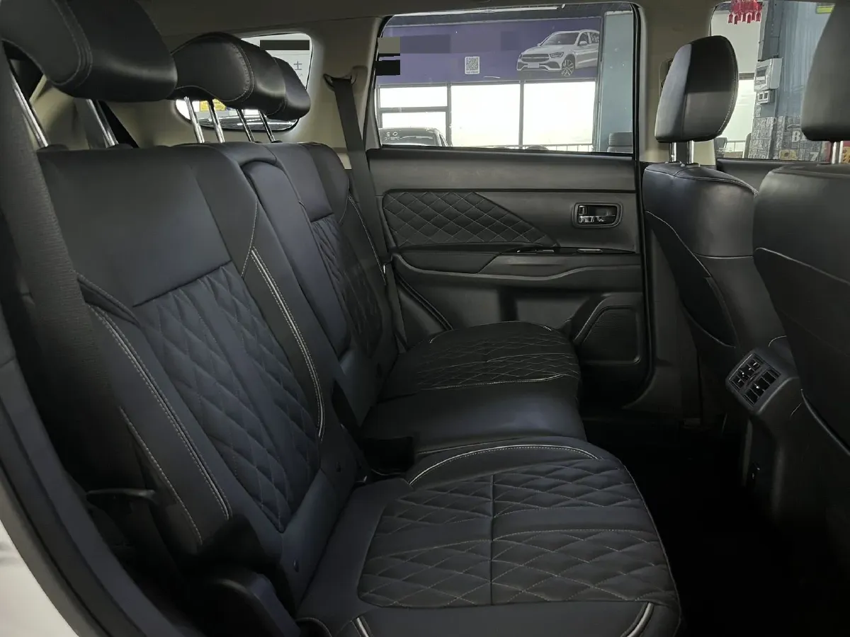 2020 Mitsubishi Outlander 2.0L 166HP L4 CVT,autocango,china used car exporter,china ev exporter,chinese used car exporter,chinese used ev exporter