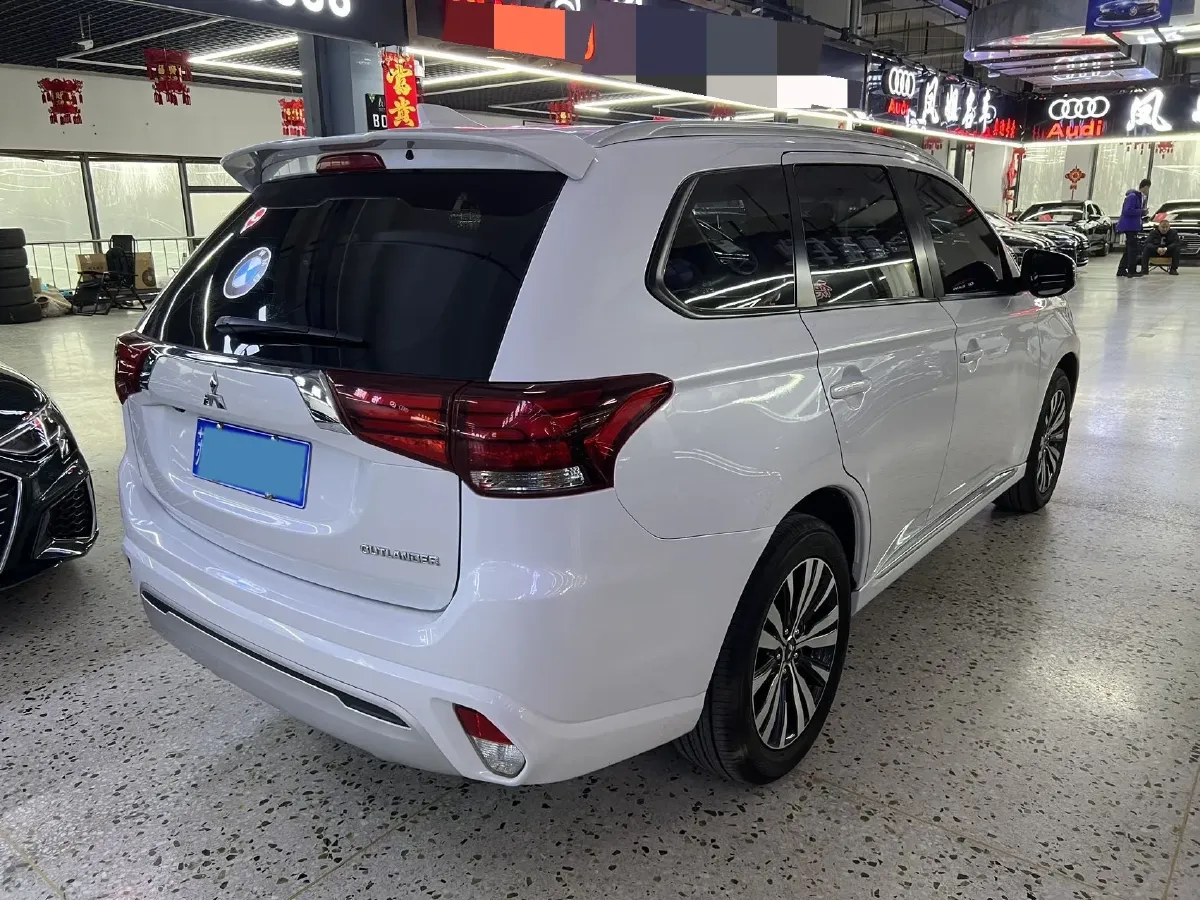 2020 Mitsubishi Outlander 2.0L 166HP L4 CVT,autocango,china used car exporter,china ev exporter,chinese used car exporter,chinese used ev exporter