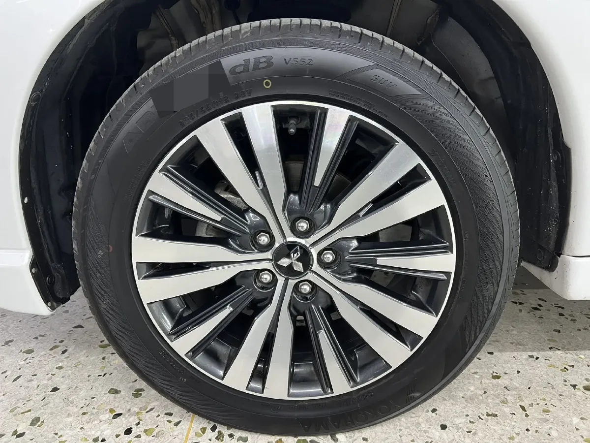 2020 Mitsubishi Outlander 2.0L 166HP L4 CVT,autocango,china used car exporter,china ev exporter,chinese used car exporter,chinese used ev exporter