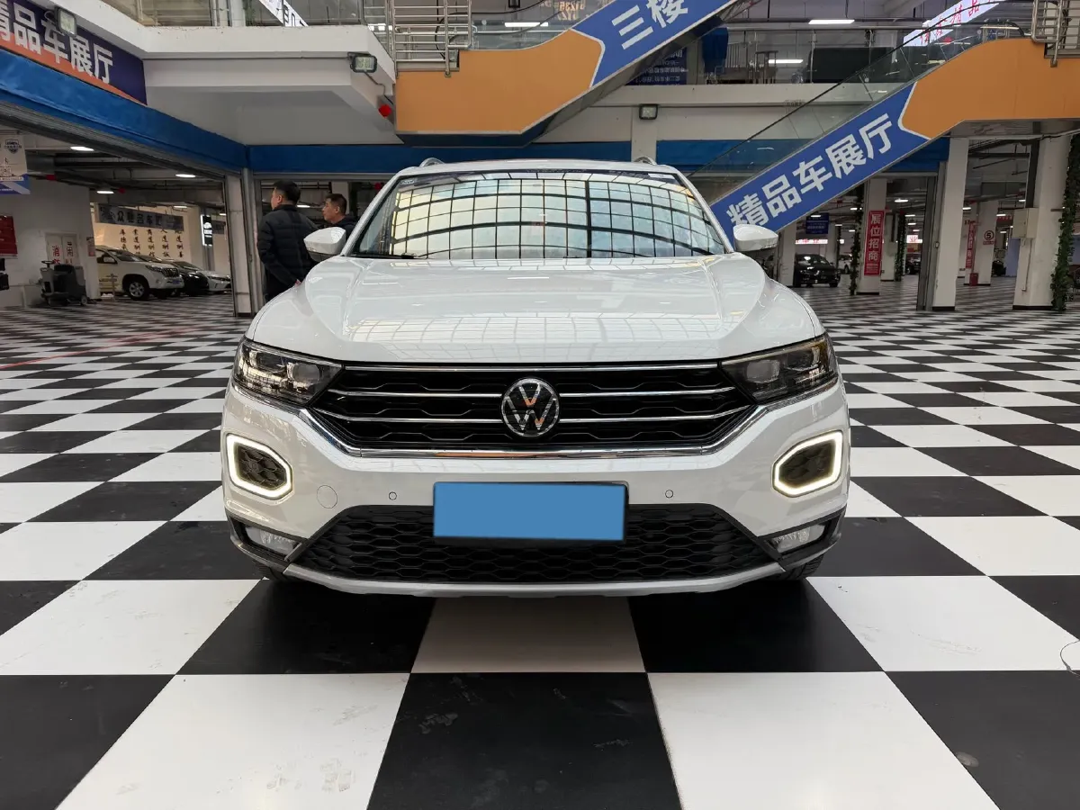 2022 Volkswagen T-Roc 1.4T 150HP L4 7DCT,autocango,china used car exporter,china ev exporter,chinese used car exporter,chinese used ev exporter