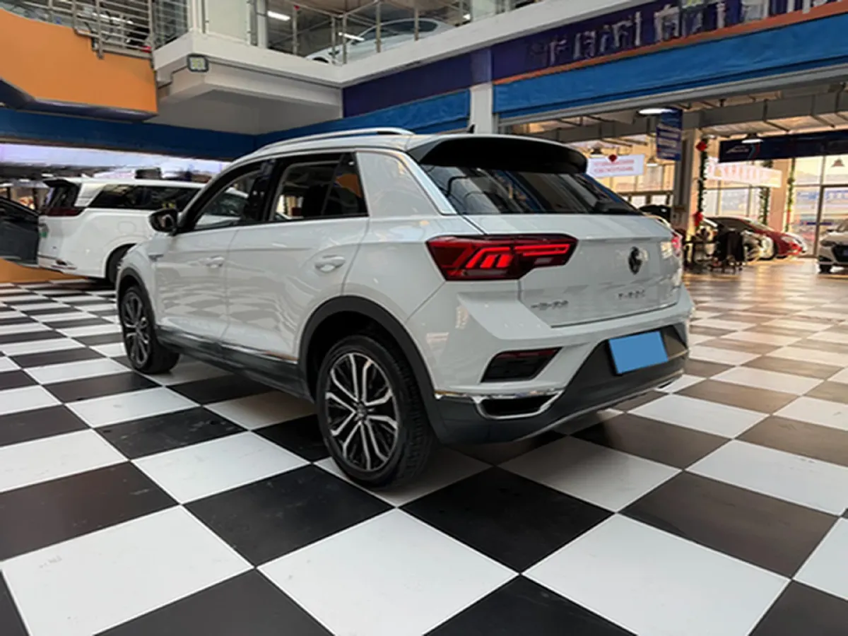 2022 Volkswagen T-Roc 1.4T 150HP L4 7DCT,autocango,china used car exporter,china ev exporter,chinese used car exporter,chinese used ev exporter