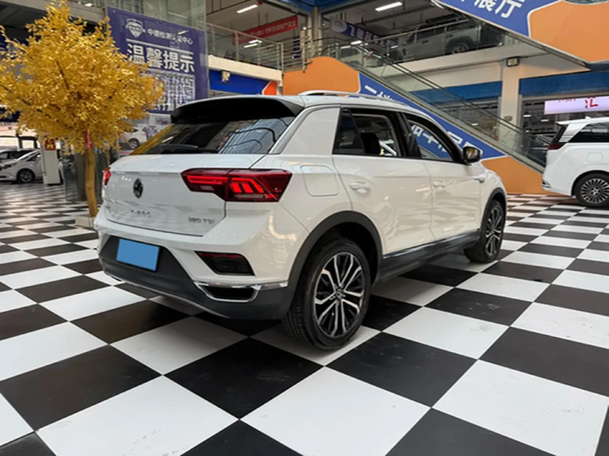 2022 Volkswagen T-Roc 1.4T 150HP L4 7DCT,autocango,china used car exporter,china ev exporter,chinese used car exporter,chinese used ev exporter