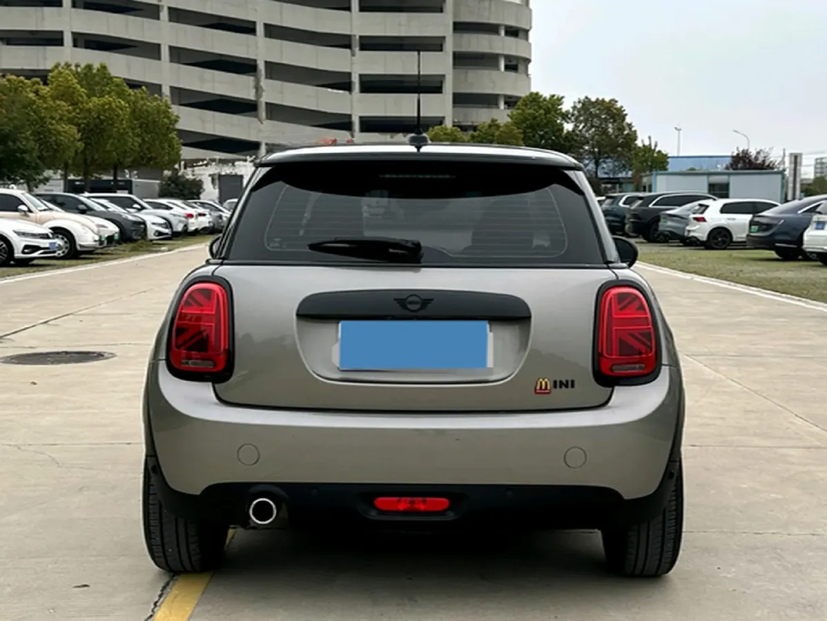2021 MINI MINI 1.5T 136HP L3 7DCT,autocango,china used car exporter,china ev exporter,chinese used car exporter,chinese used ev exporter