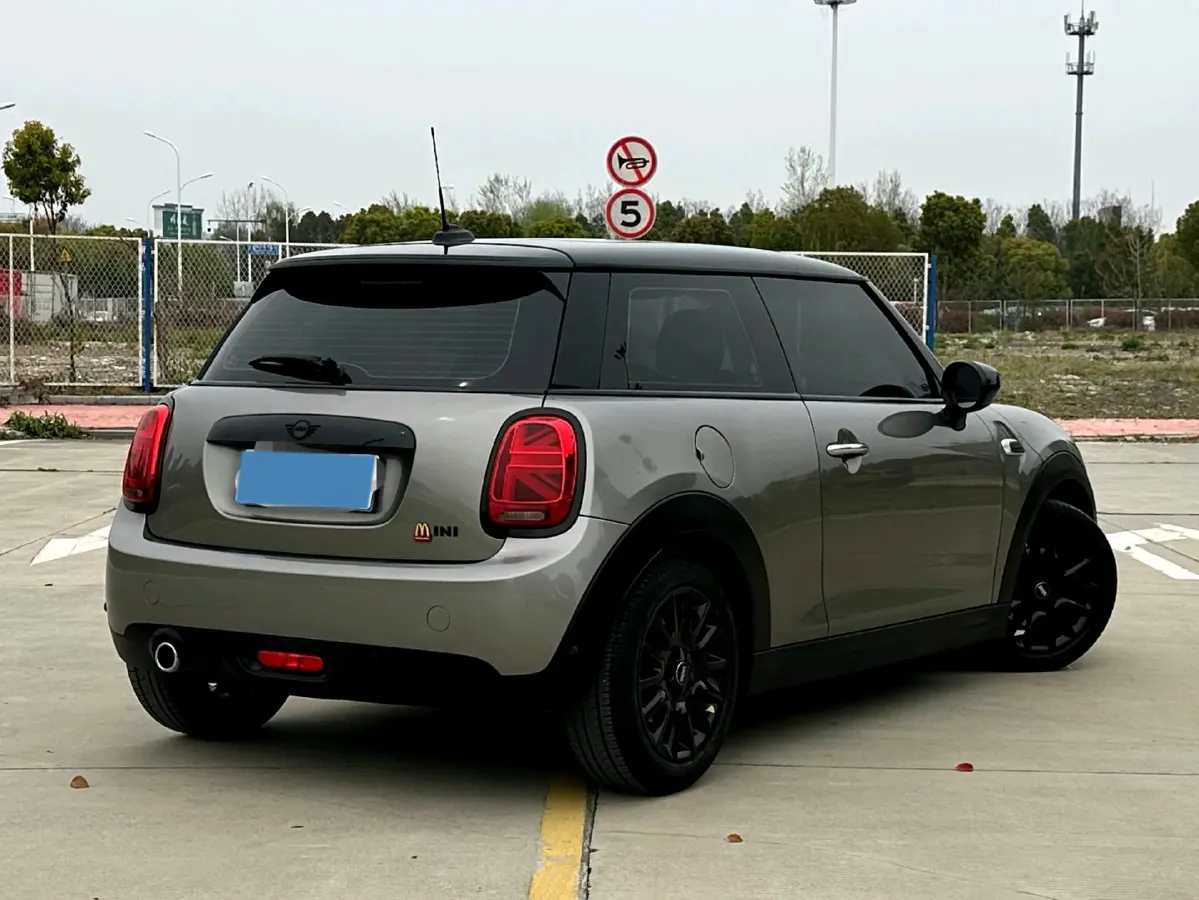 2021 MINI MINI 1.5T 136HP L3 7DCT,autocango,china used car exporter,china ev exporter,chinese used car exporter,chinese used ev exporter