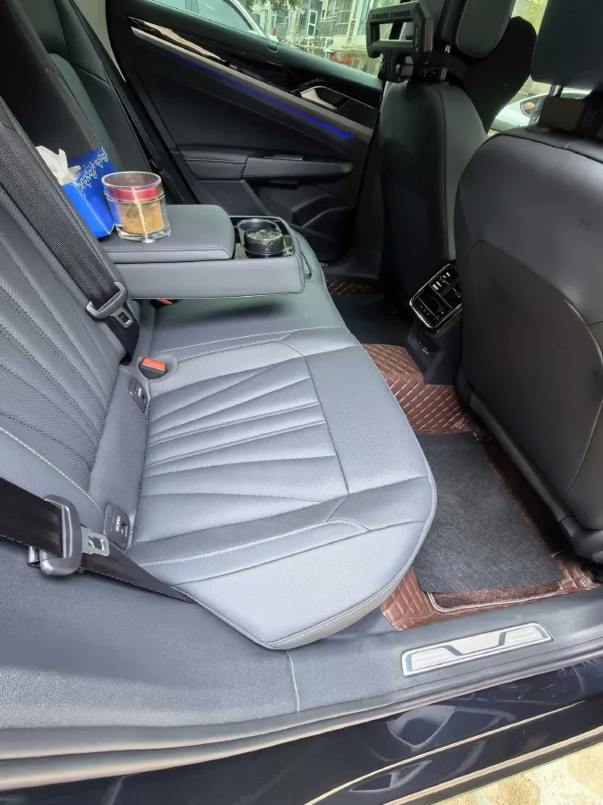 2025 Volkswagen Passat 2.0T 220HP L4 7DCT,autocango,china used car exporter,china ev exporter,chinese used car exporter,chinese used ev exporter