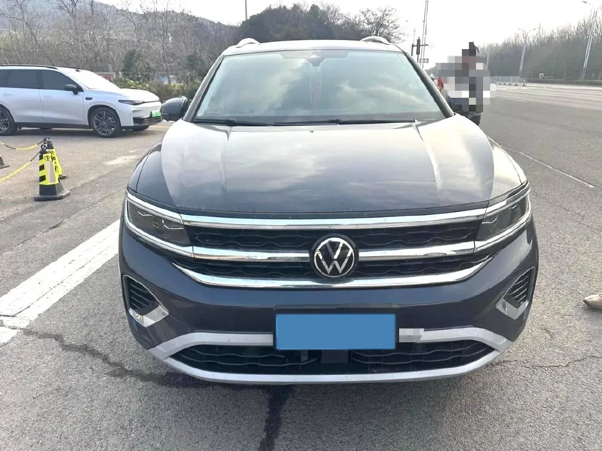 2023 Volkswagen Talagon 2.5T 299HP V6 7DCT,autocango,china used car exporter,china ev exporter,chinese used car exporter,chinese used ev exporter