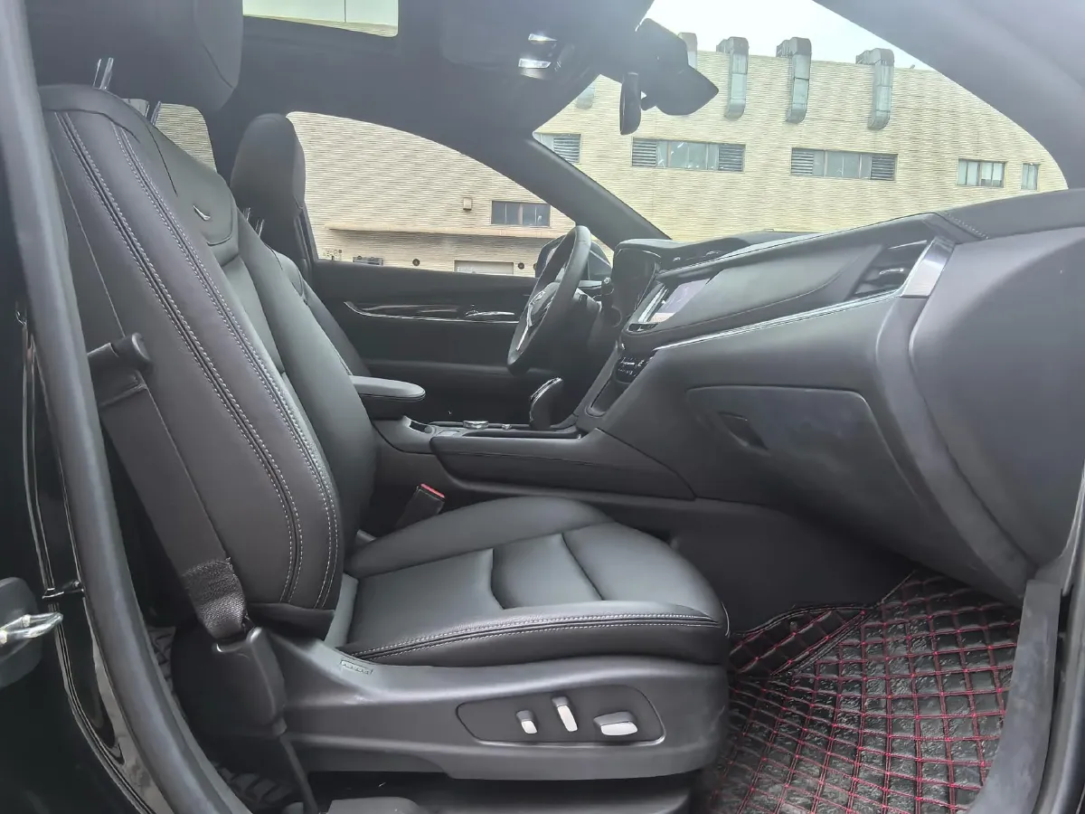 2022 Cadillac XT5 2.0T 237HP L4 9AT,autocango,china used car exporter,china ev exporter,chinese used car exporter,chinese used ev exporter