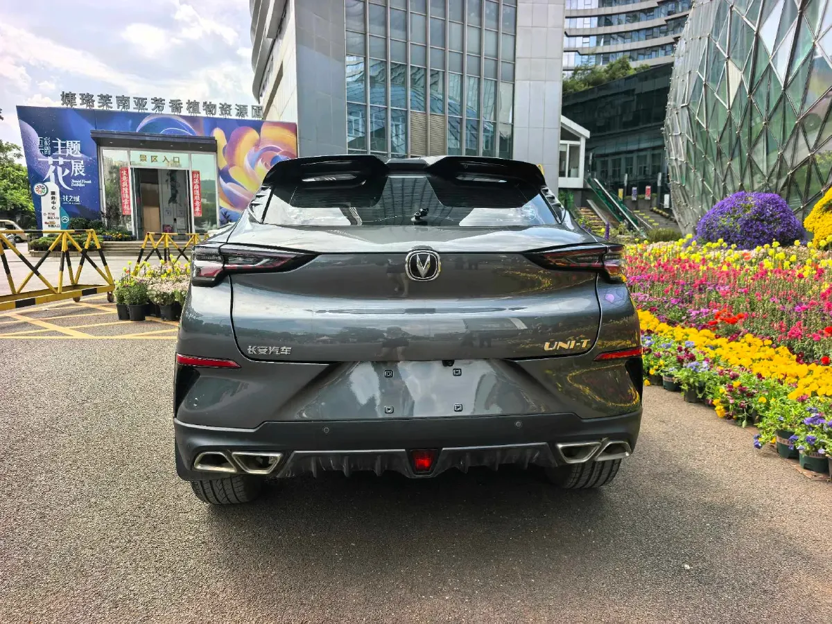 2020 ChangAn UNI-T 1.5T 180HP L4 7DCT,autocango,china used car exporter,china ev exporter,chinese used car exporter,chinese used ev exporter