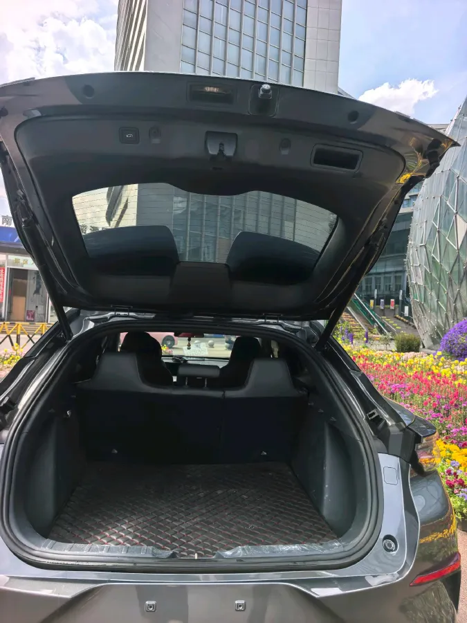 2020 ChangAn UNI-T 1.5T 180HP L4 7DCT,autocango,china used car exporter,china ev exporter,chinese used car exporter,chinese used ev exporter