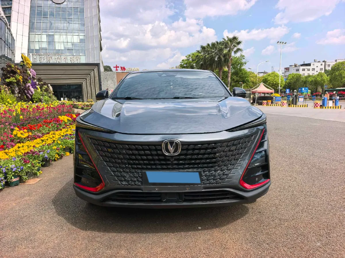 2020 ChangAn UNI-T 1.5T 180HP L4 7DCT,autocango,china used car exporter,china ev exporter,chinese used car exporter,chinese used ev exporter