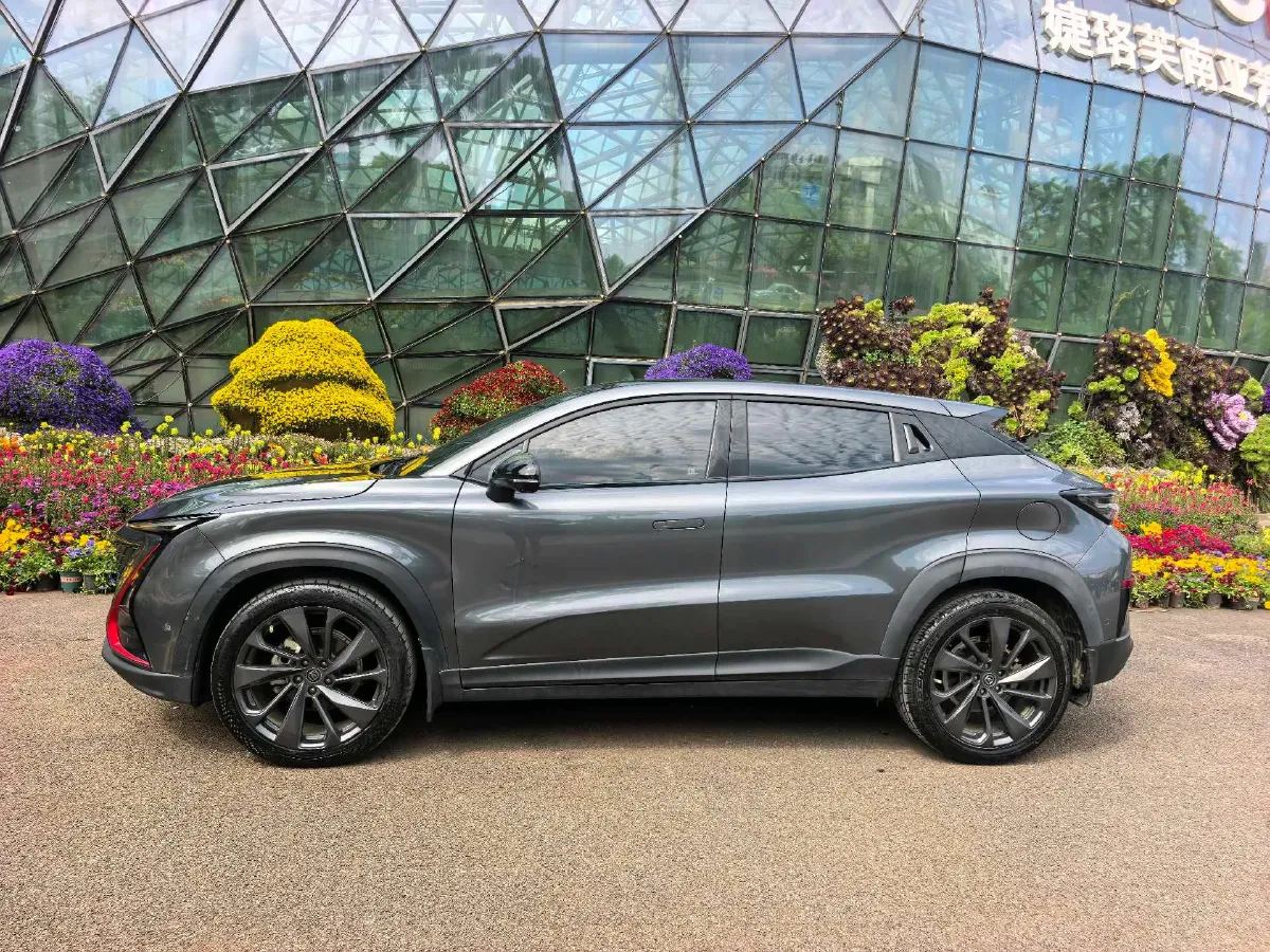 2020 ChangAn UNI-T 1.5T 180HP L4 7DCT,autocango,china used car exporter,china ev exporter,chinese used car exporter,chinese used ev exporter