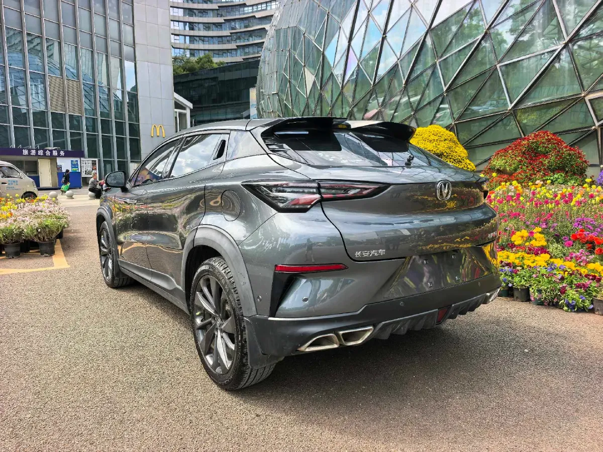 2020 ChangAn UNI-T 1.5T 180HP L4 7DCT,autocango,china used car exporter,china ev exporter,chinese used car exporter,chinese used ev exporter