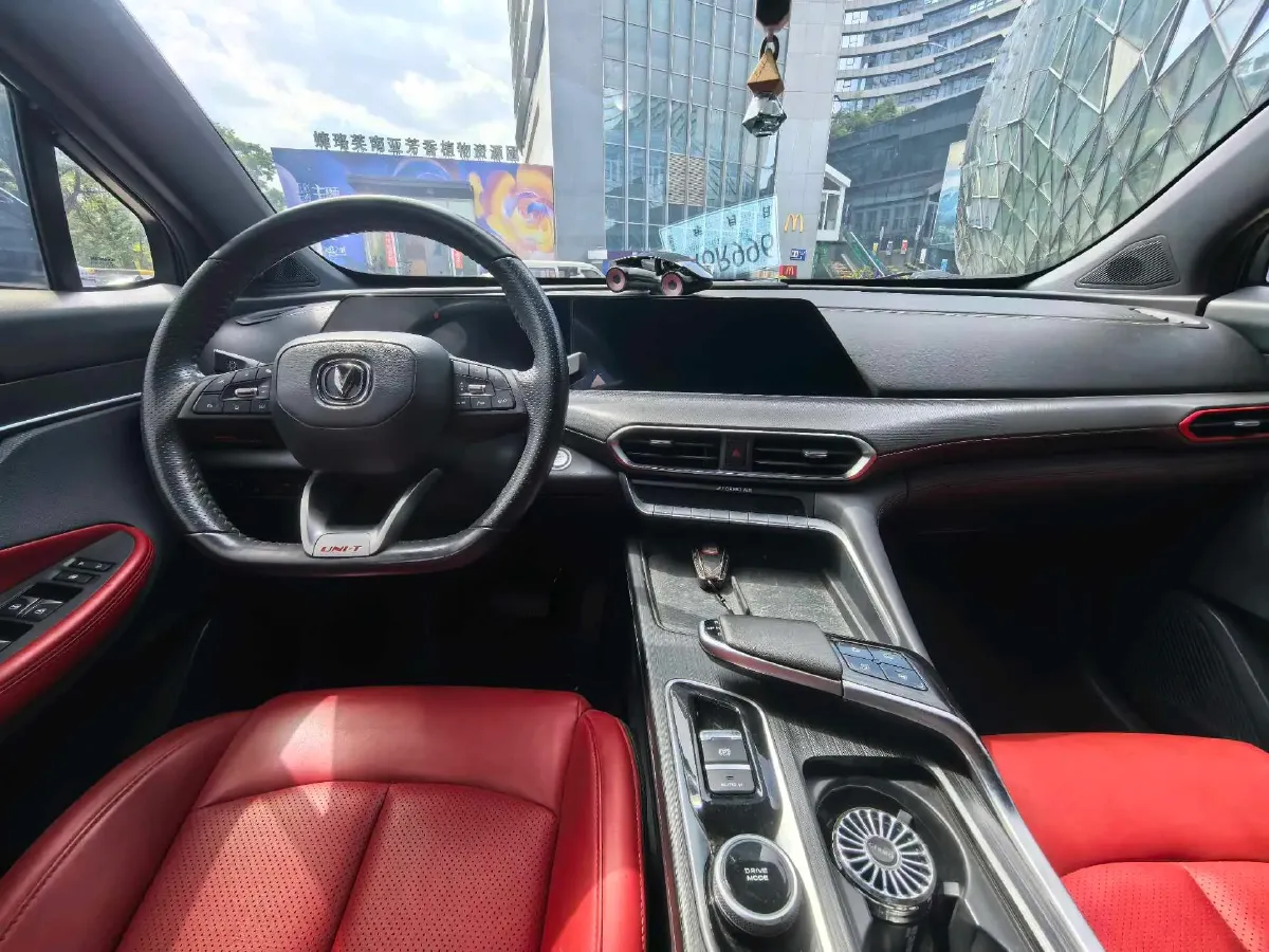 2020 ChangAn UNI-T 1.5T 180HP L4 7DCT,autocango,china used car exporter,china ev exporter,chinese used car exporter,chinese used ev exporter