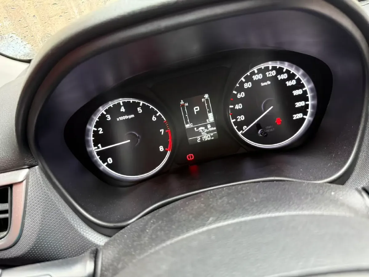 2017 Hyundai Reina 1.4L 95HP L4 4AT,autocango,china used car exporter,china ev exporter,chinese used car exporter,chinese used ev exporter