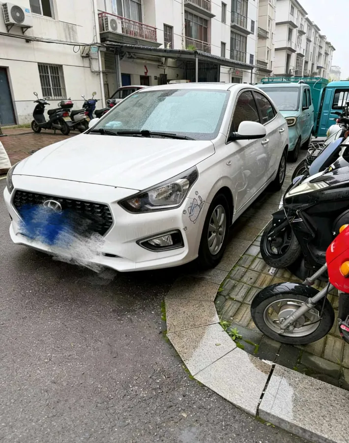 2017 Hyundai Reina 1.4L 95HP L4 4AT,autocango,china used car exporter,china ev exporter,chinese used car exporter,chinese used ev exporter