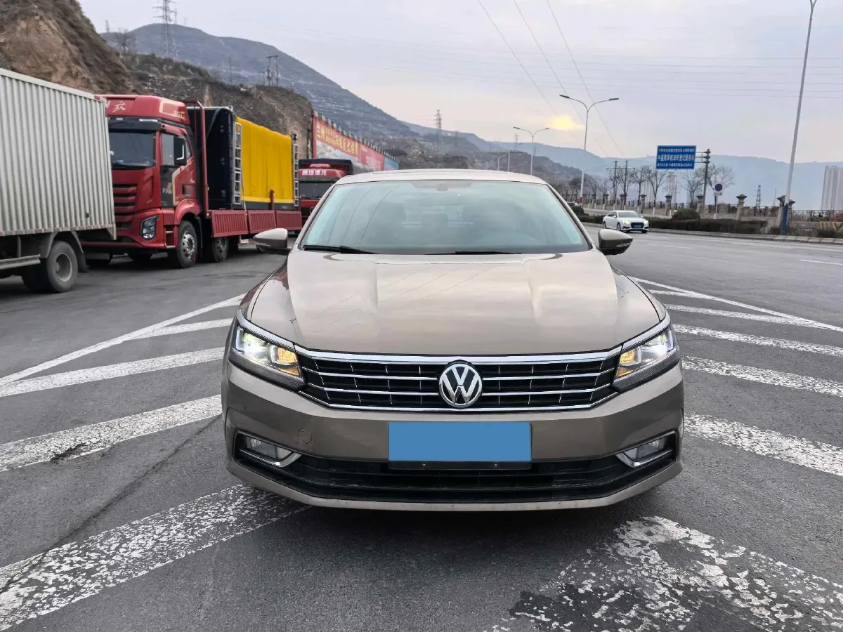 2017 Volkswagen Passat 1.8T 180HP L4 7DCT,autocango,china used car exporter,china ev exporter,chinese used car exporter,chinese used ev exporter
