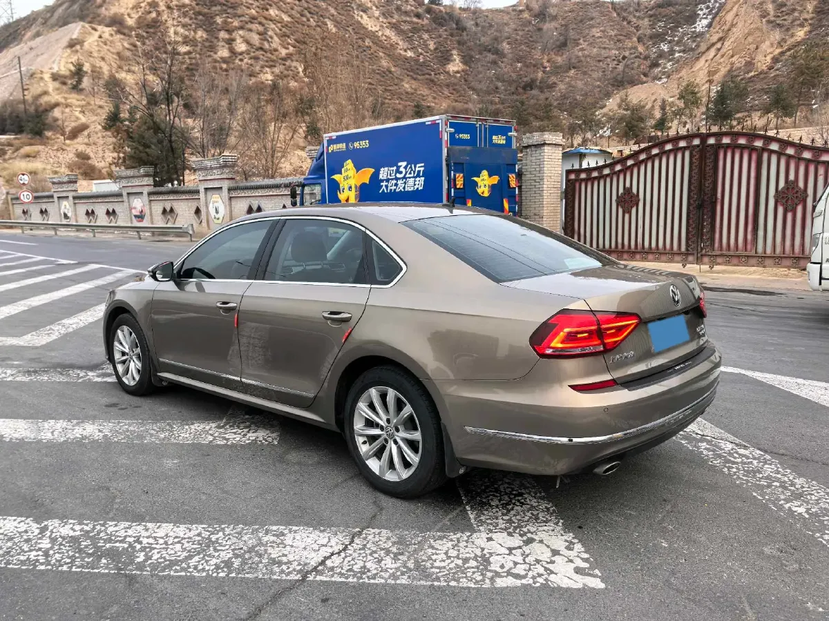 2017 Volkswagen Passat 1.8T 180HP L4 7DCT,autocango,china used car exporter,china ev exporter,chinese used car exporter,chinese used ev exporter