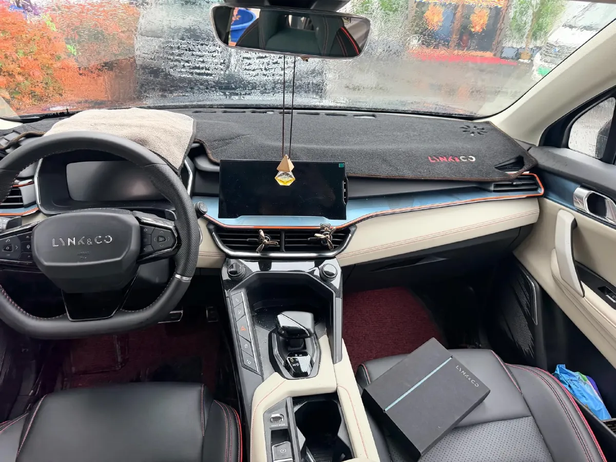 2020 LYNK&CO 06 1.5T 177HP L3 7DCT,autocango,china used car exporter,china ev exporter,chinese used car exporter,chinese used ev exporter