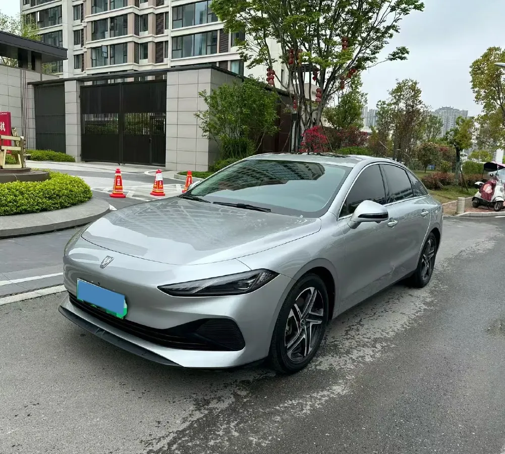 2023 Roewe D7 1.5L 112HP L4 1DHT PHEV 21.4KWH,autocango,china used car exporter,china ev exporter,chinese used car exporter,chinese used ev exporter