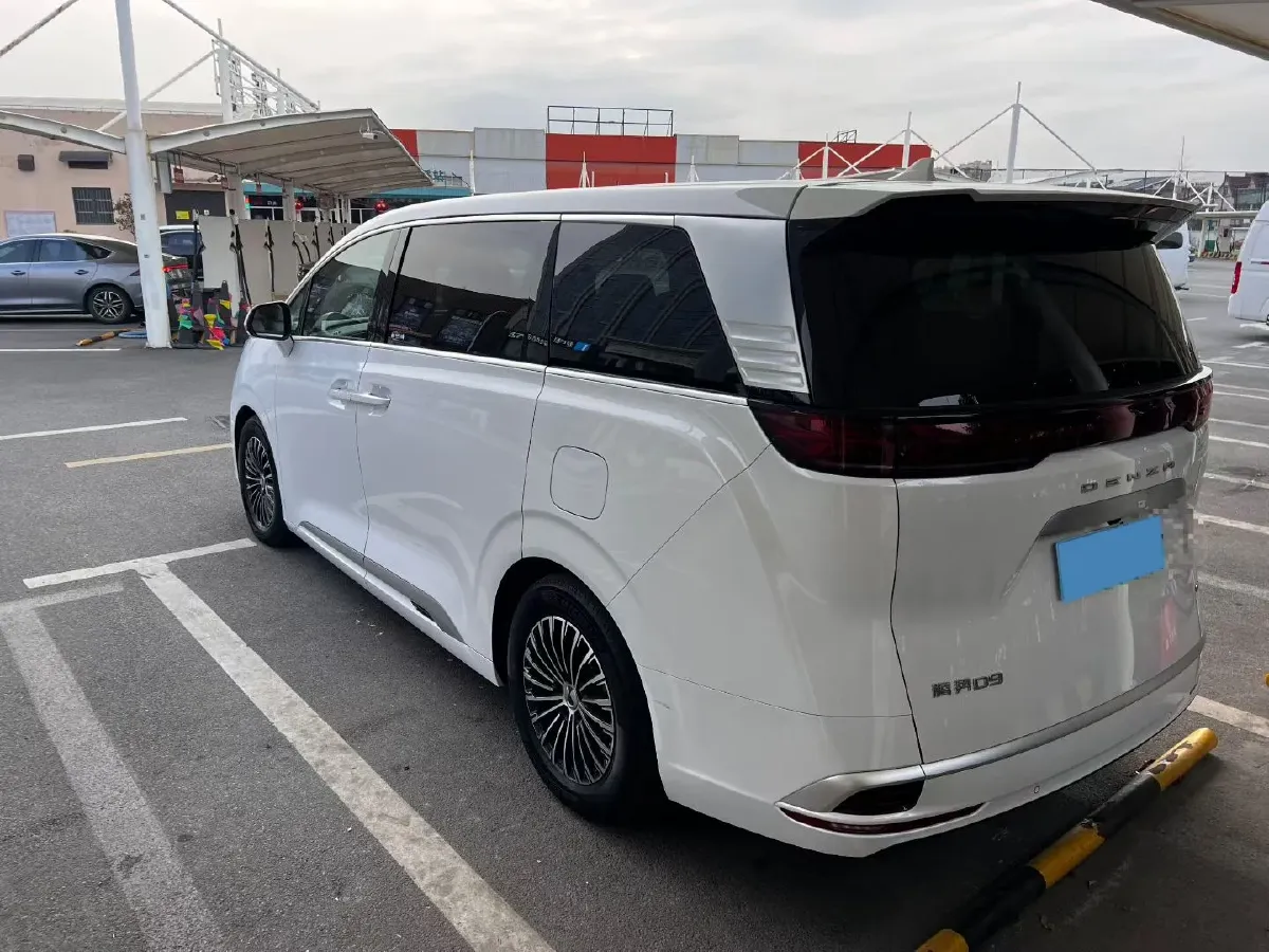2023 Denza D9 1.5T 139HP L4 E-CVT PHEV 20.39KWH,autocango,china used car exporter,china ev exporter,chinese used car exporter,chinese used ev exporter