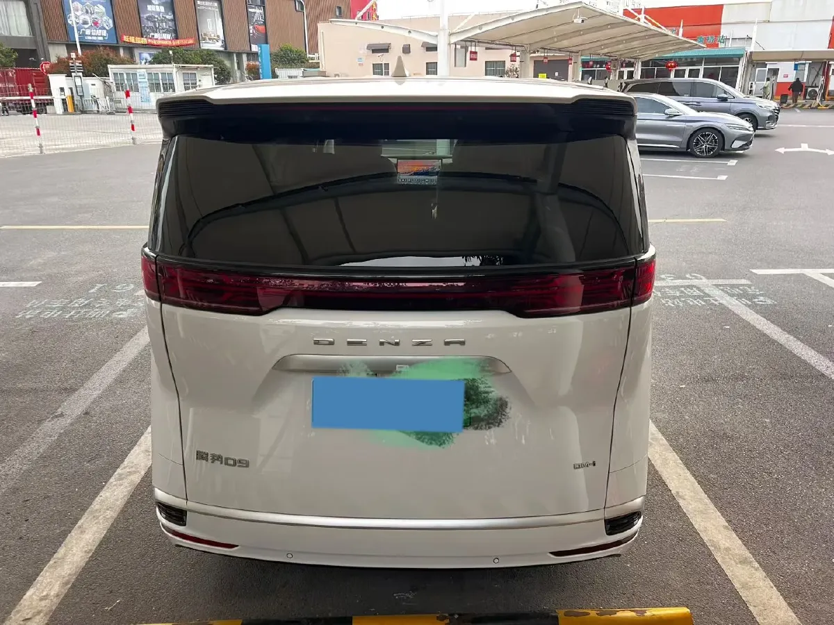 2023 Denza D9 1.5T 139HP L4 E-CVT PHEV 20.39KWH,autocango,china used car exporter,china ev exporter,chinese used car exporter,chinese used ev exporter