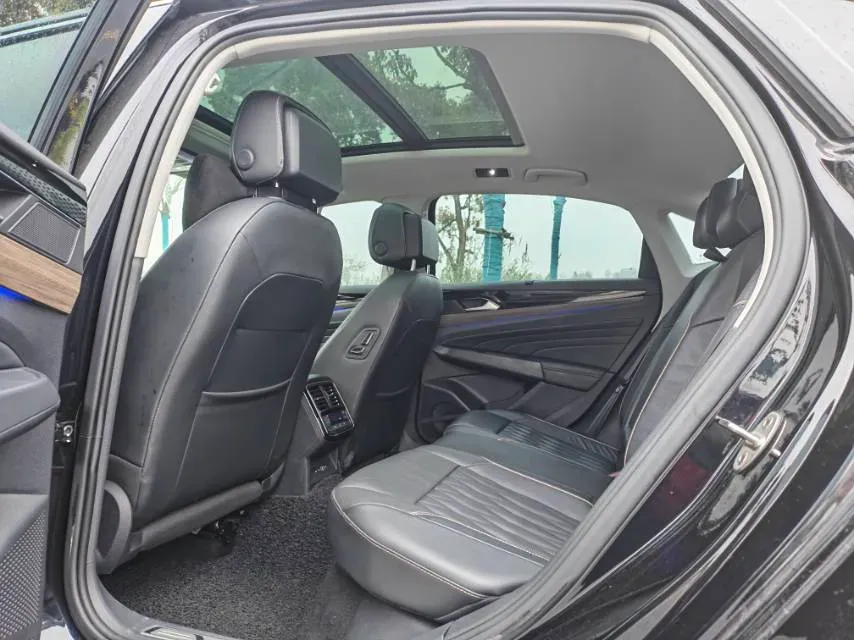 2020 Volkswagen Passat 2.0T 186HP L4 7DCT,autocango,china used car exporter,china ev exporter,chinese used car exporter,chinese used ev exporter