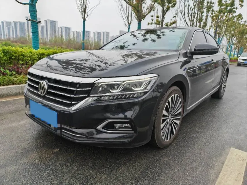 2020 Volkswagen Passat 2.0T 186HP L4 7DCT,autocango,china used car exporter,china ev exporter,chinese used car exporter,chinese used ev exporter