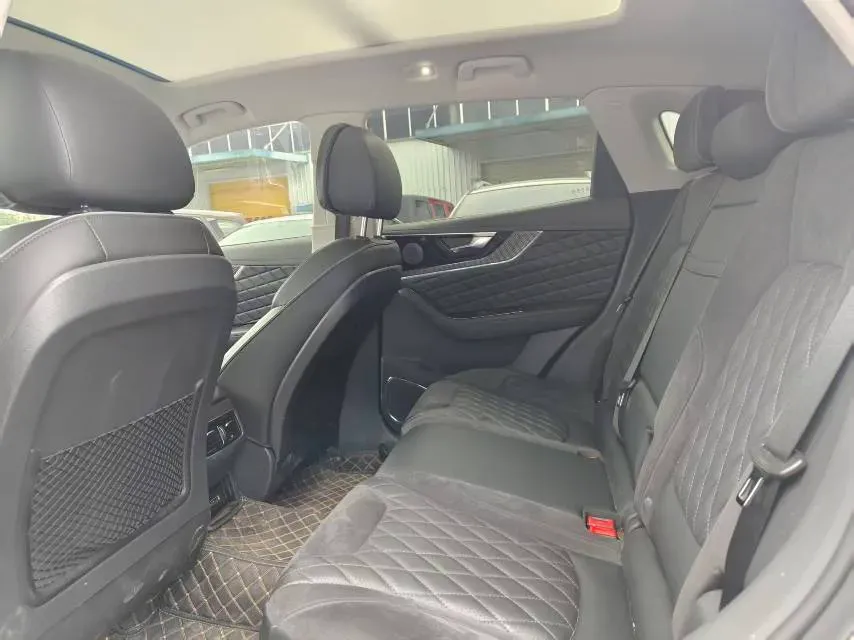 2019 HongQi HS5 2.0T 224HP L4 6AT,autocango,china used car exporter,china ev exporter,chinese used car exporter,chinese used ev exporter