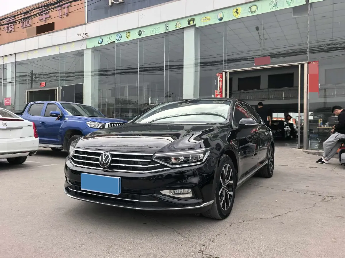 2020 Volkswagen Magotan 2.0T 186HP L4 7DCT,autocango,china used car exporter,china ev exporter,chinese used car exporter,chinese used ev exporter