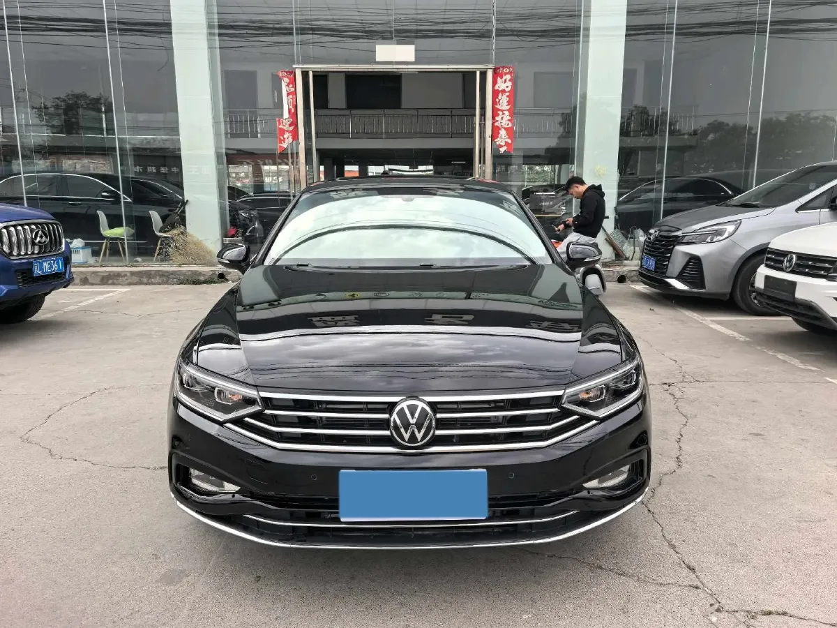2020 Volkswagen Magotan 2.0T 186HP L4 7DCT,autocango,china used car exporter,china ev exporter,chinese used car exporter,chinese used ev exporter