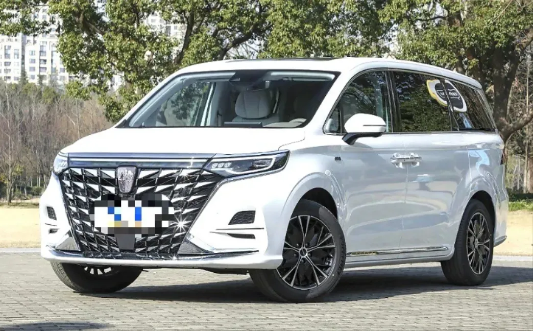 2023 Roewe iMAX8 2.0T 234HP L4 8AT,autocango,china used car exporter,china ev exporter,chinese used car exporter,chinese used ev exporter