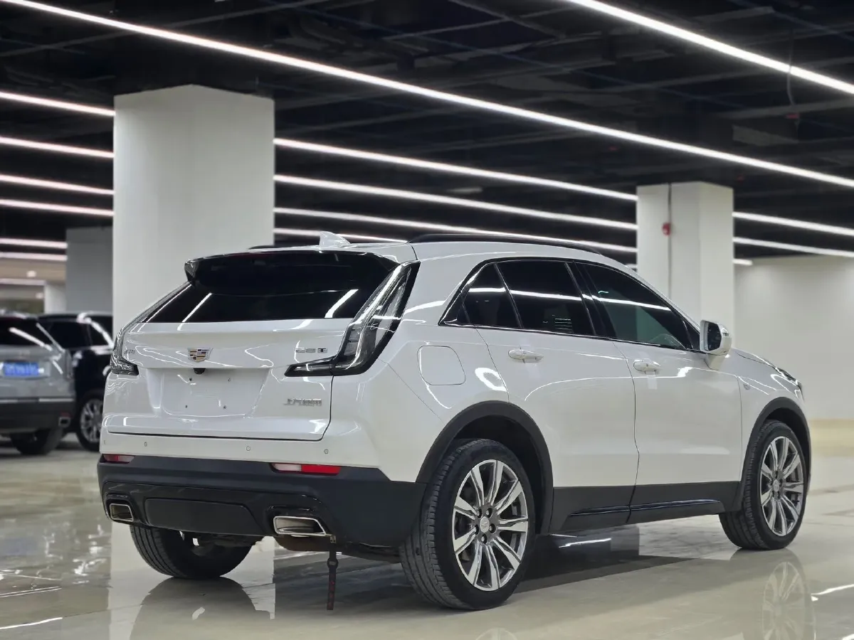 2020 Cadillac XT4 2.0T 241HP L4 9AT,autocango,china used car exporter,china ev exporter,chinese used car exporter,chinese used ev exporter