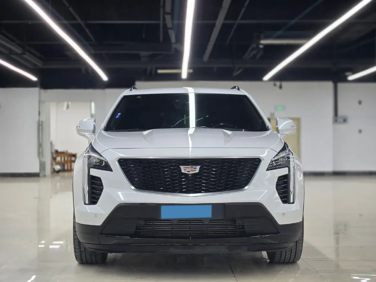 2020 Cadillac XT4 2.0T 241HP L4 9AT,autocango,china used car exporter,china ev exporter,chinese used car exporter,chinese used ev exporter