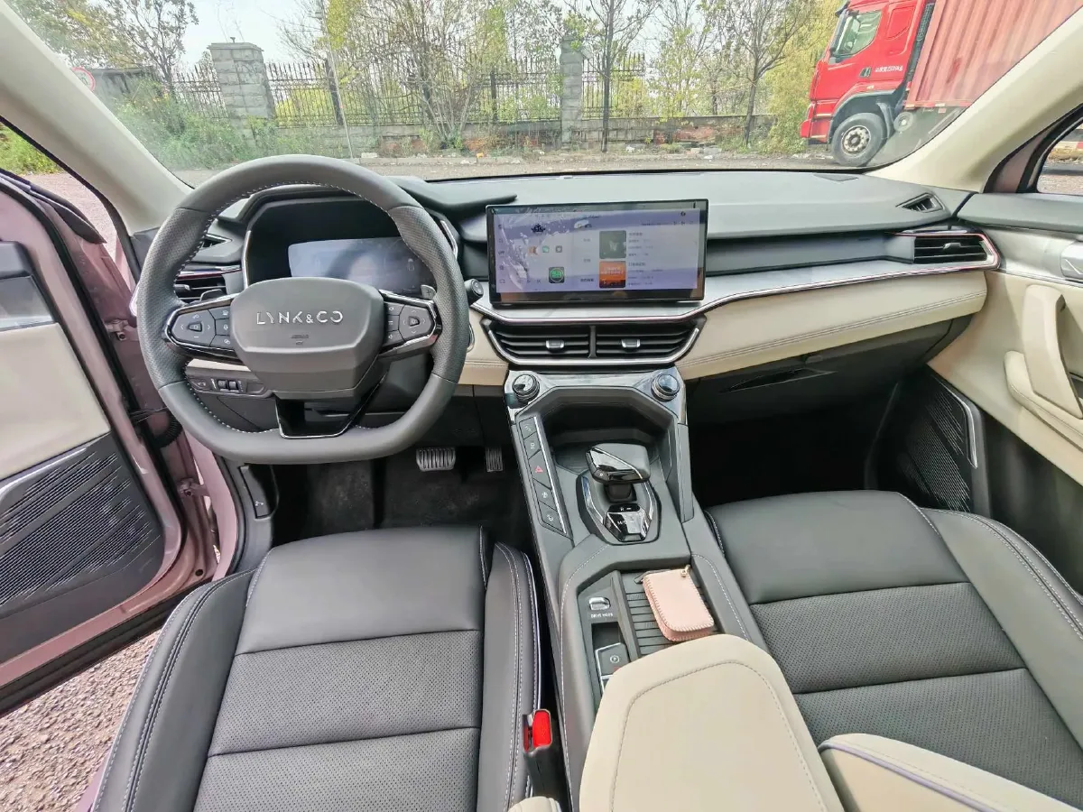 2023 LYNK&CO 03 1.5T 181HP L4 7DCT,autocango,china used car exporter,china ev exporter,chinese used car exporter,chinese used ev exporter