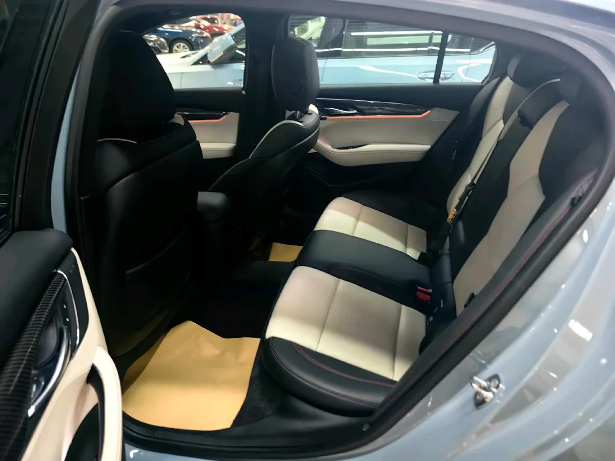 2025 Cadillac CT5 2.0T 237HP L4 10AT,autocango,china used car exporter,china ev exporter,chinese used car exporter,chinese used ev exporter