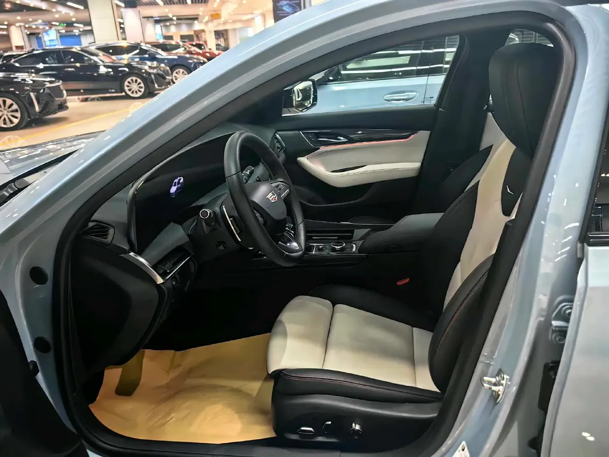 2025 Cadillac CT5 2.0T 237HP L4 10AT,autocango,china used car exporter,china ev exporter,chinese used car exporter,chinese used ev exporter